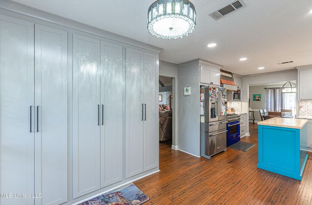 231 Greenfield Place, Brandon, MS 39047