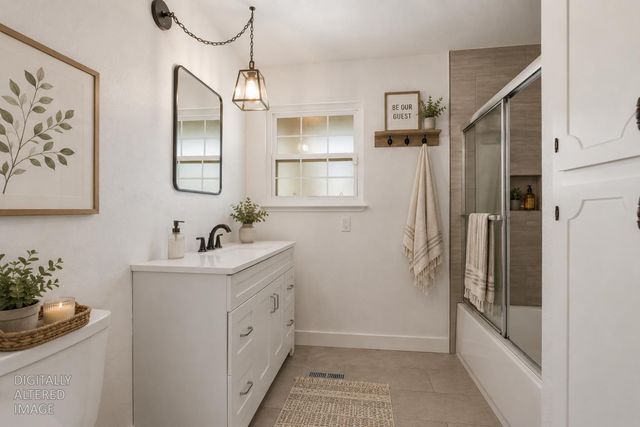 10606 Pioneer Ave, Oakdale, CA 95361
