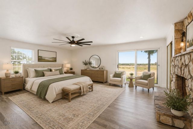10606 Pioneer Ave, Oakdale, CA 95361