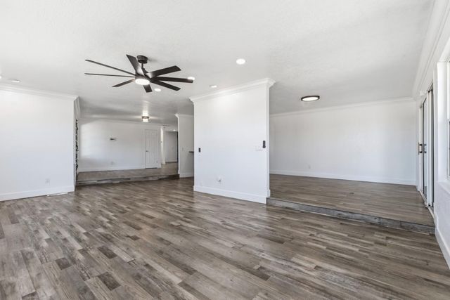 10606 Pioneer Ave, Oakdale, CA 95361
