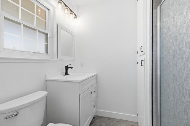 10606 Pioneer Ave, Oakdale, CA 95361