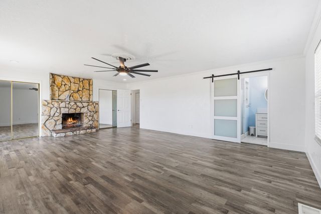 10606 Pioneer Ave, Oakdale, CA 95361
