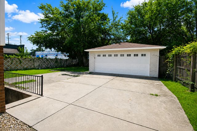 4811 W 121st Place, Alsip, IL 60803
