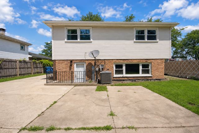 4811 W 121st Place, Alsip, IL 60803