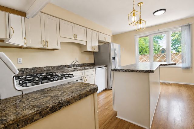 4811 W 121st Place, Alsip, IL 60803