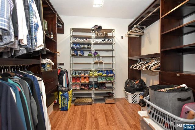 25-30 Morlot Avenue, Fair Lawn, NJ 07410