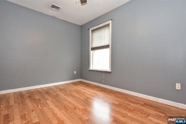 25-30 Morlot Avenue, Fair Lawn, NJ 07410