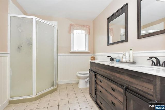 25-30 Morlot Avenue, Fair Lawn, NJ 07410