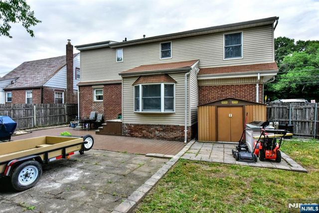 25-30 Morlot Avenue, Fair Lawn, NJ 07410