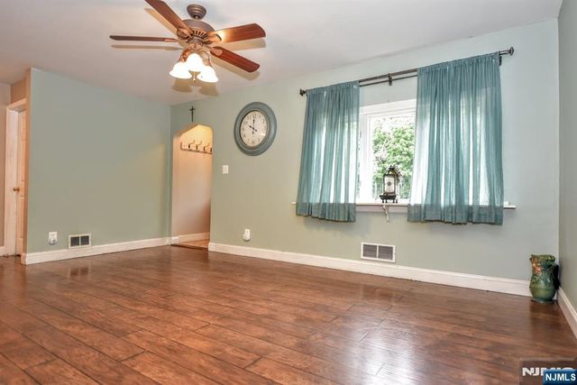 25-30 Morlot Avenue, Fair Lawn, NJ 07410