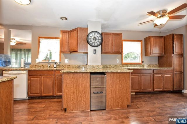 25-30 Morlot Avenue, Fair Lawn, NJ 07410