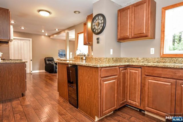 25-30 Morlot Avenue, Fair Lawn, NJ 07410