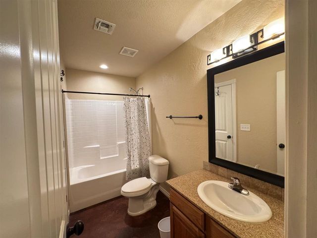 2505 SW C Ave, Lawton, OK 73505