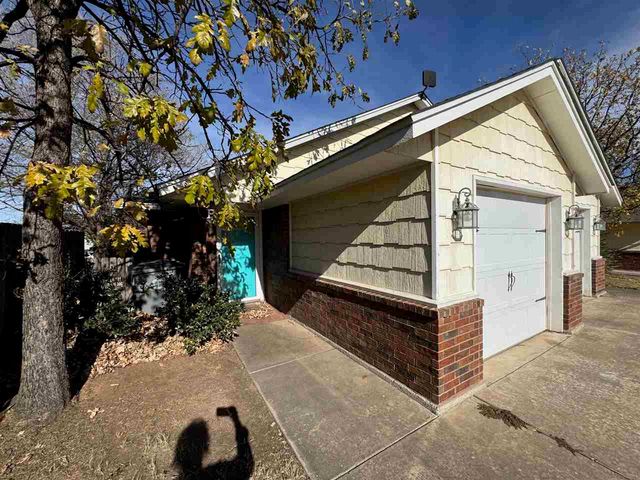 2505 SW C Ave, Lawton, OK 73505