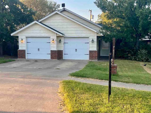 2505 SW C Ave, Lawton, OK 73505
