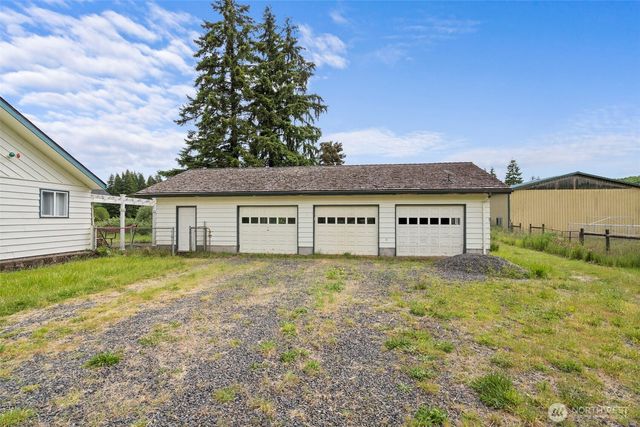 36 Lebam Road, Raymond, WA 98577