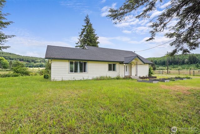36 Lebam Road, Raymond, WA 98577