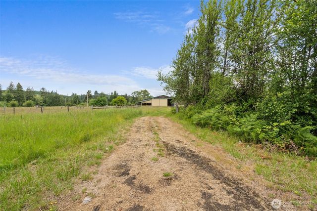 36 Lebam Road, Raymond, WA 98577