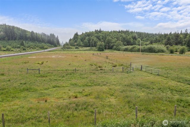 36 Lebam Road, Raymond, WA 98577