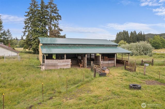 36 Lebam Road, Raymond, WA 98577