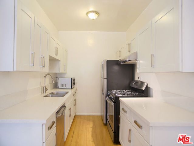 611 S Cloverdale Avenue 308, Los Angeles, CA 90036