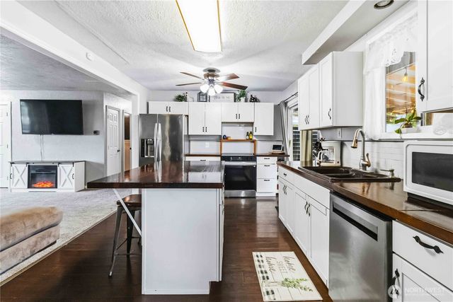 2323 48th Avenue, Longview, WA 98632