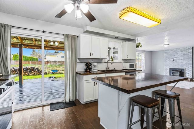 2323 48th Avenue, Longview, WA 98632