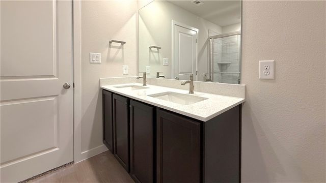 1441 Irigoyen St, Corpus Christi, TX 78415