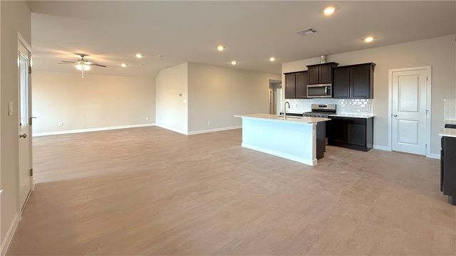 1441 Irigoyen St, Corpus Christi, TX 78415
