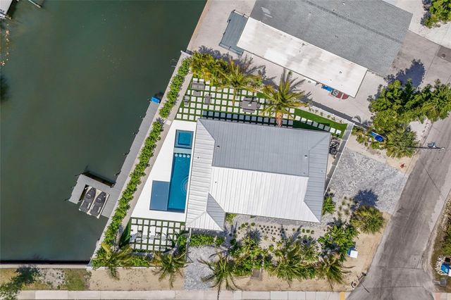 6401 MARINA DRIVE, Holmes Beach, FL 34217