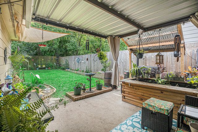 10502 Lauren Creek Drive, Baytown, TX 77523