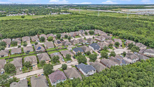 10502 Lauren Creek Drive, Baytown, TX 77523