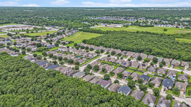 10502 Lauren Creek Drive, Baytown, TX 77523