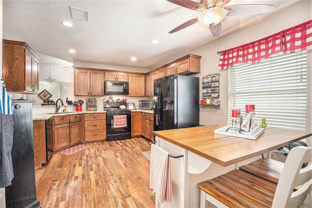 10502 Lauren Creek Drive, Baytown, TX 77523