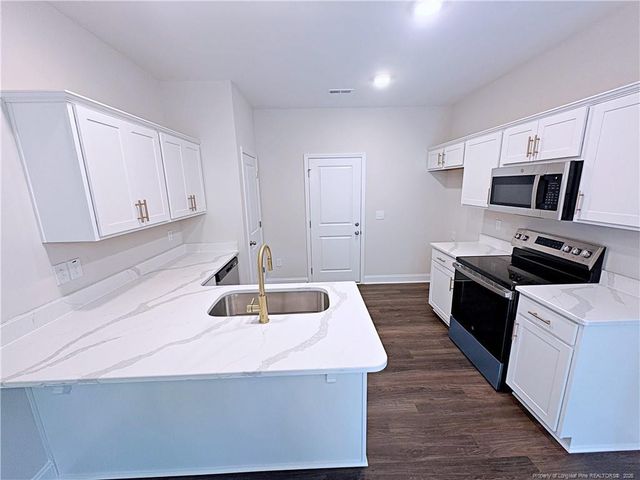 96 Montana Lane, Spring Lake, NC 28390