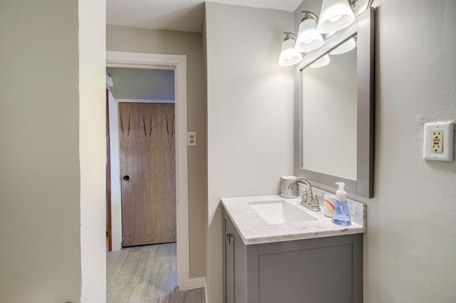 635 Canton Street, Saint Paul, MN 55102