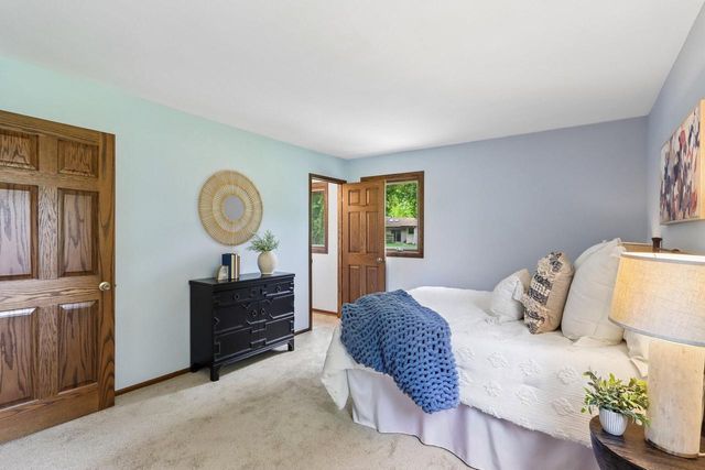S72W16171 Edith COURT, Muskego, WI 53150