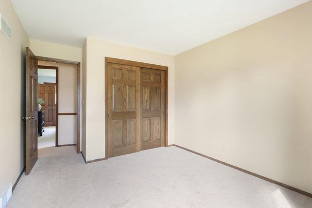 S72W16171 Edith COURT, Muskego, WI 53150