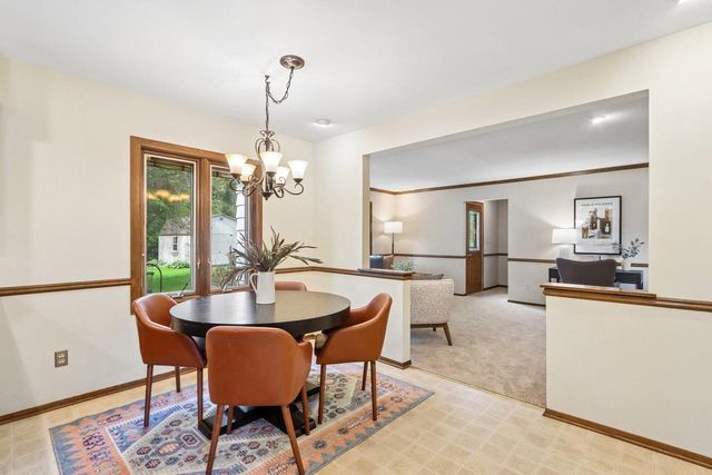 S72W16171 Edith COURT, Muskego, WI 53150