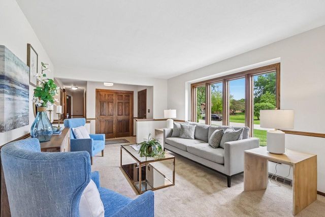 S72W16171 Edith COURT, Muskego, WI 53150