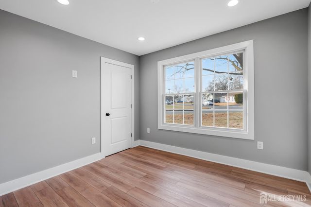 20 Louis Avenue, Middlesex, NJ 08846