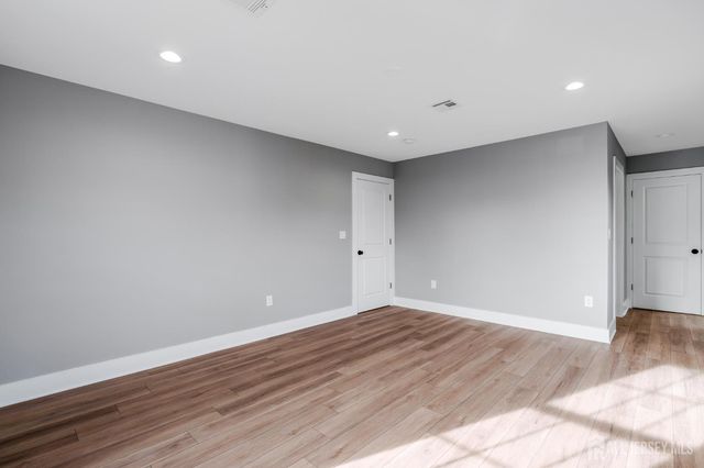 20 Louis Avenue, Middlesex, NJ 08846