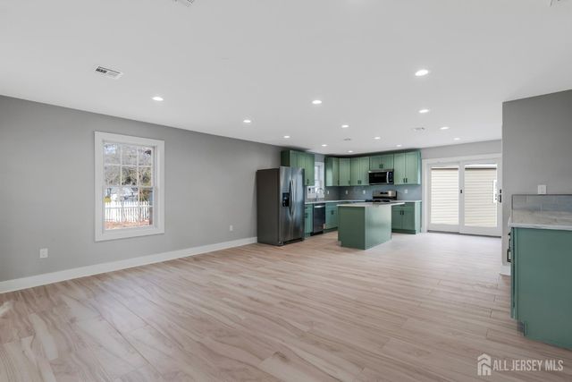 20 Louis Avenue, Middlesex, NJ 08846