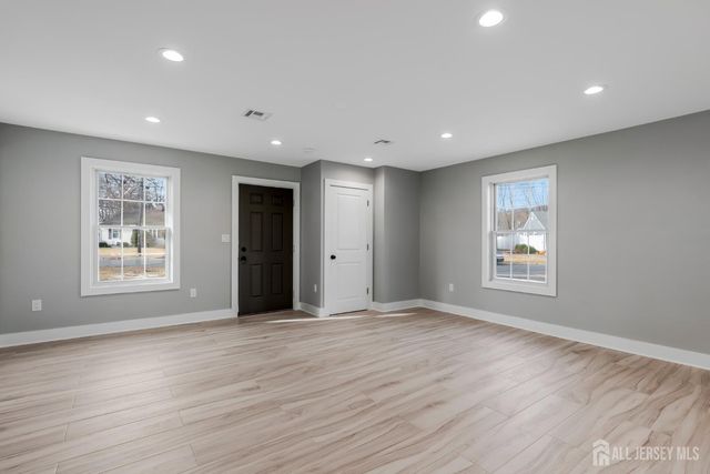 20 Louis Avenue, Middlesex, NJ 08846