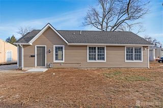 20 Louis Avenue, Middlesex, NJ 08846