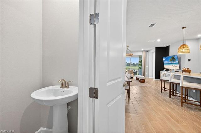 1541 Panoramic Vista AVE, Naples, FL 34114