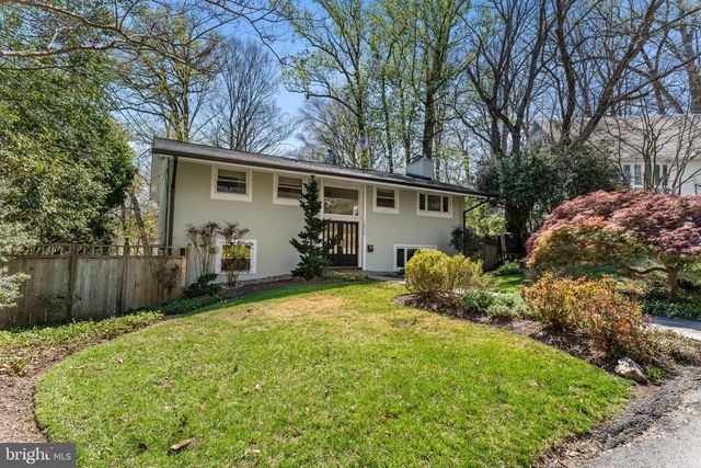 2820 ELLICOTT ST NW, Washington, DC 20008