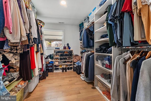 2820 ELLICOTT ST NW, Washington, DC 20008