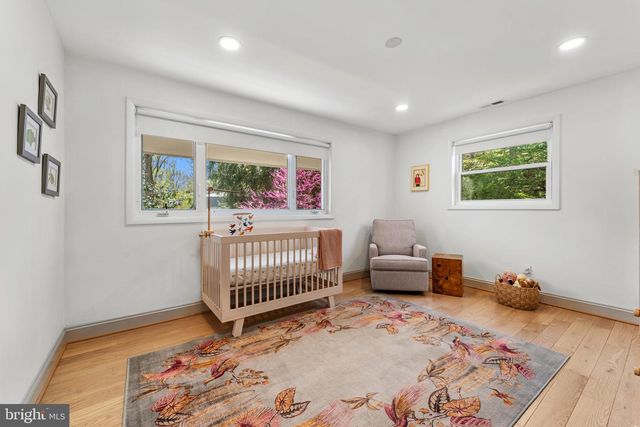 2820 ELLICOTT ST NW, Washington, DC 20008