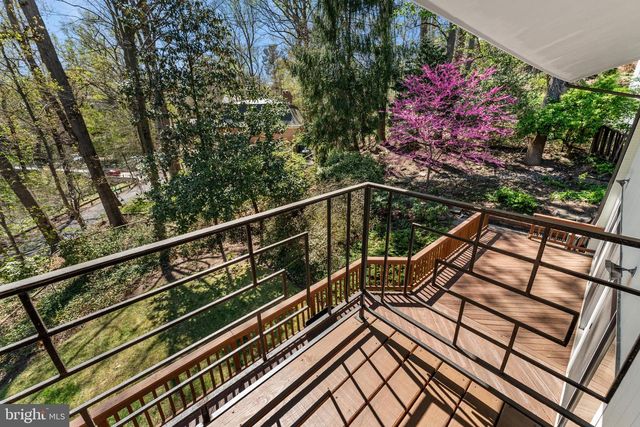 2820 ELLICOTT ST NW, Washington, DC 20008